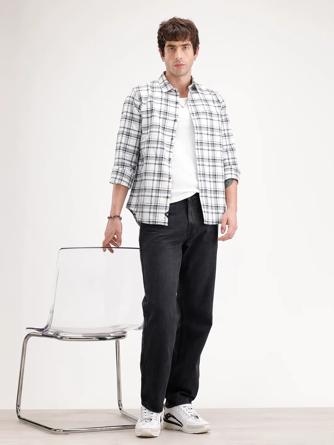 Anti Fit Light Faded Denim Jeans | Black - Image 2