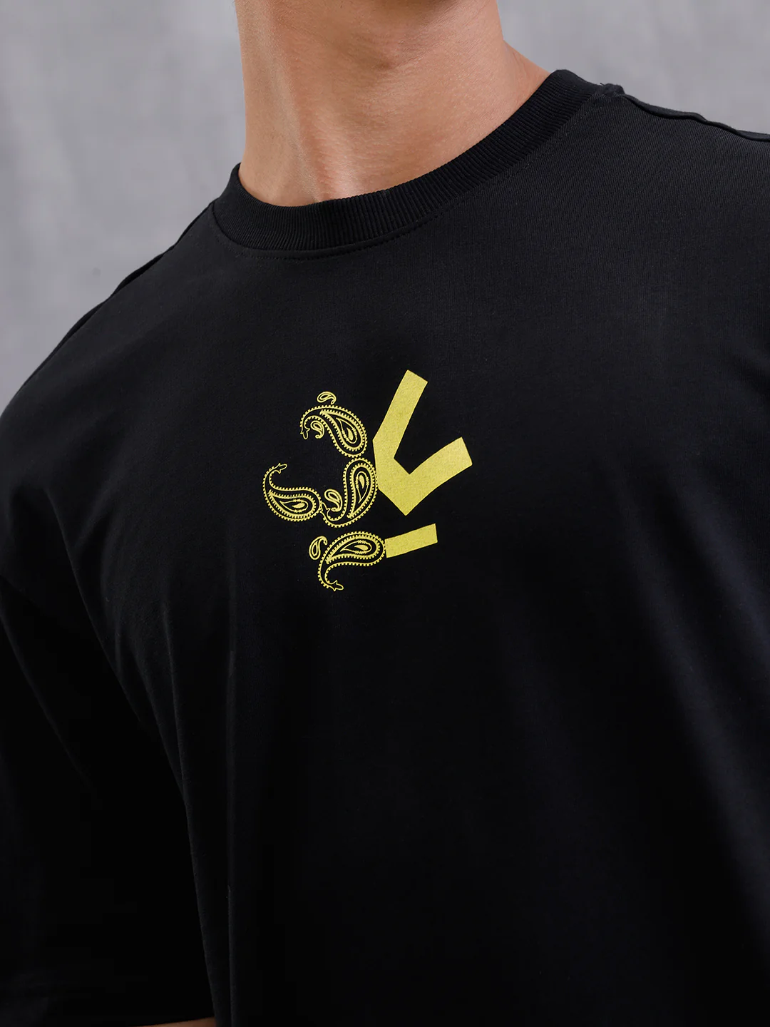 Bandana Inspired Oversized Back Print Crew Neck T-Shirt | Black - Image 4
