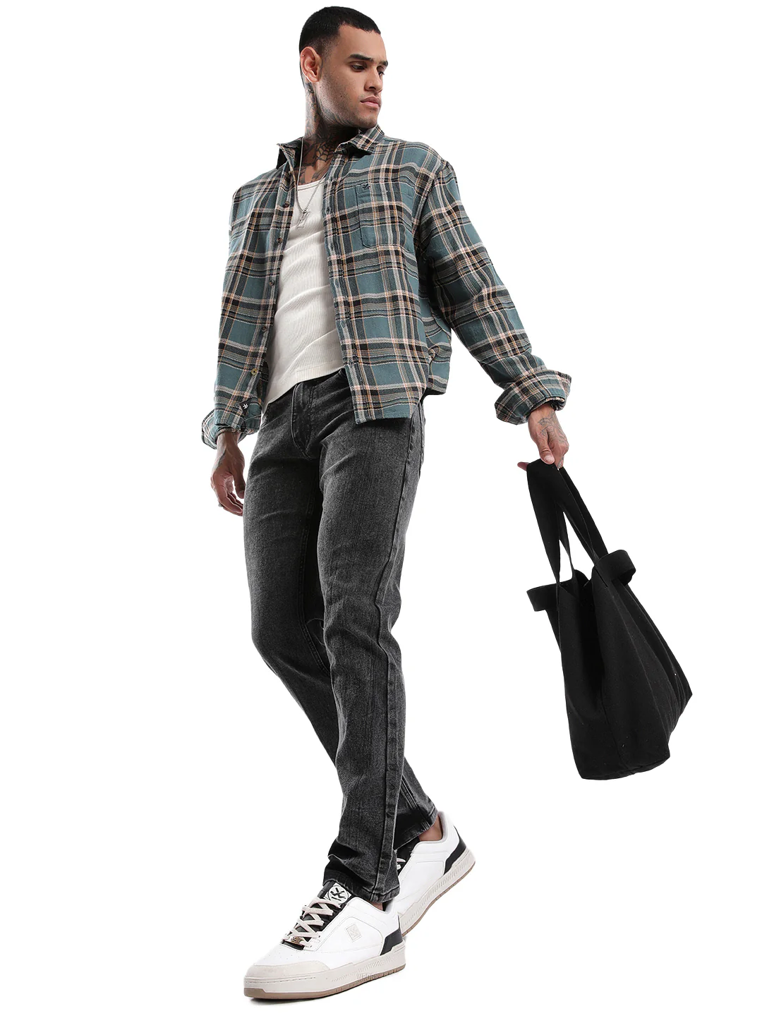 Blended Black Relaxed Fit Jeans - Image 2