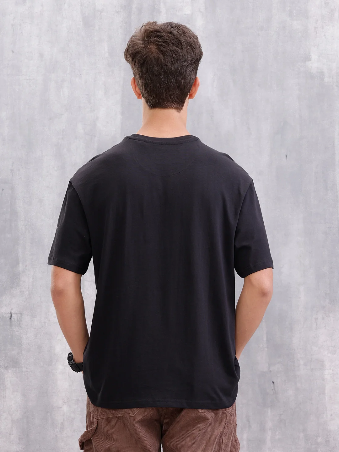 Brand Carrier Oversized Fit Casual Look T-Shirt | Black - Image 3