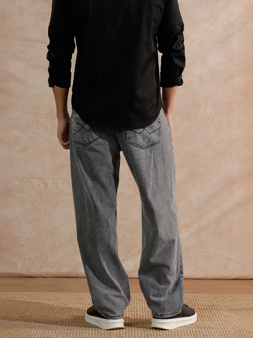 Casual Heavy Fade Loose Fit Jeans | Grey - Image 3