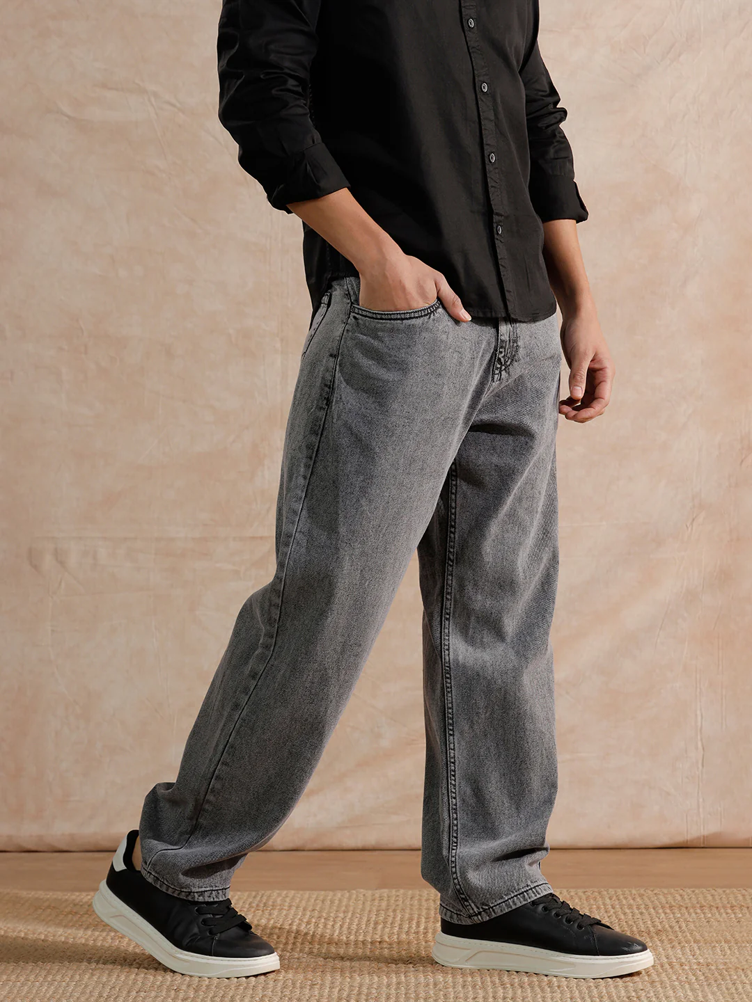 Casual Heavy Fade Loose Fit Jeans | Grey - Image 4