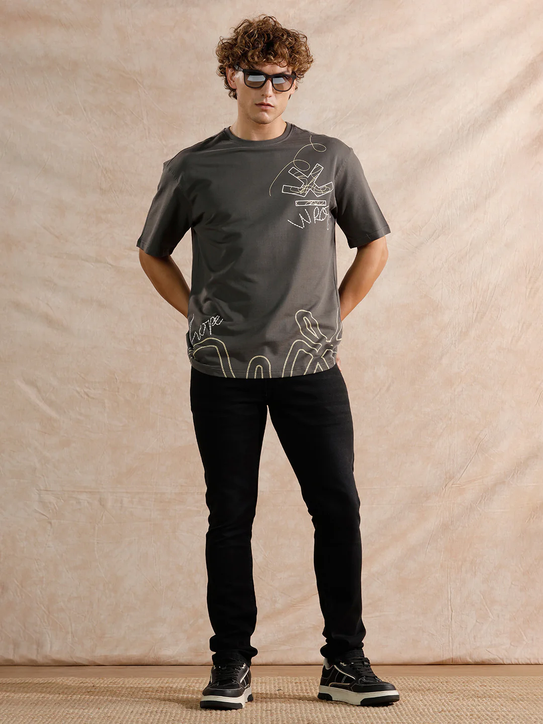 Casual Light Fade Slim Fit Jeans | Black - Image 2