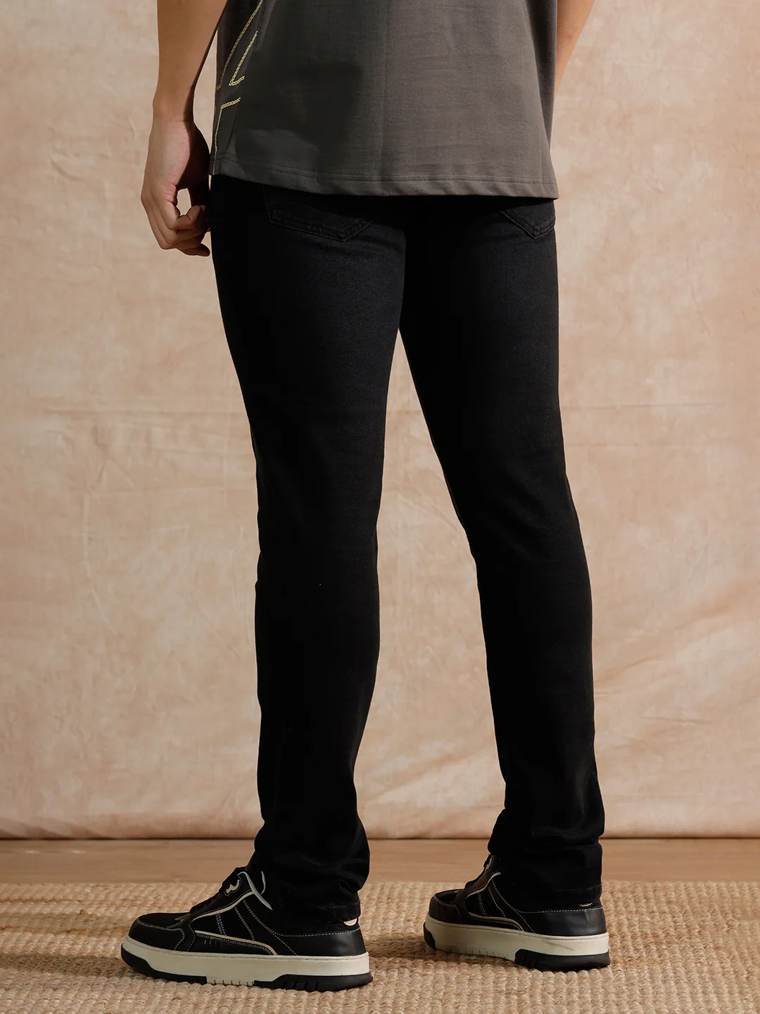 Casual Light Fade Slim Fit Jeans | Black - Image 3
