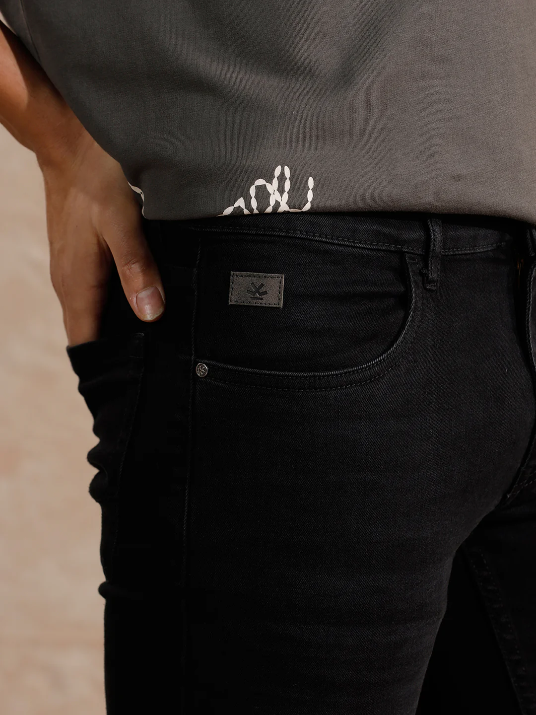 Casual Light Fade Slim Fit Jeans | Black - Image 5