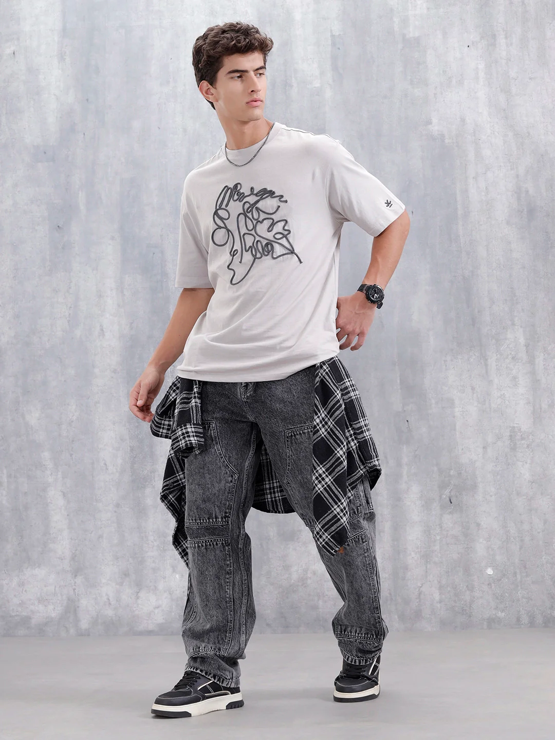 Casual Men Oversized Fit Tee With Cord Detailing | Grey - Image 2