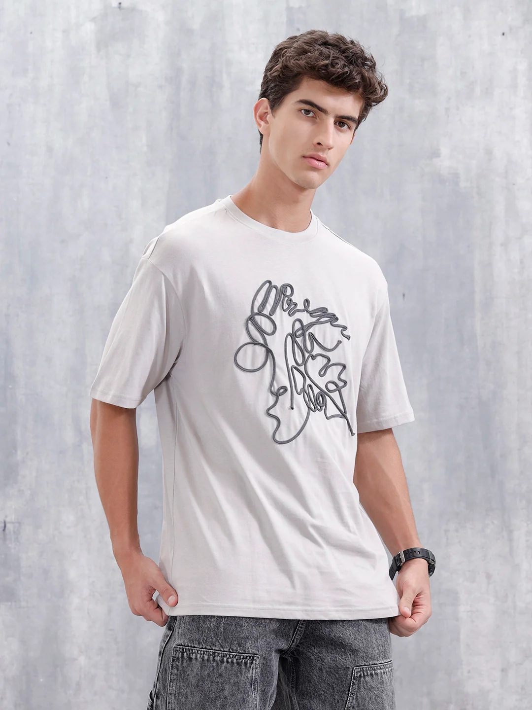 Casual Men Oversized Fit Tee With Cord Detailing | Grey - Image 4