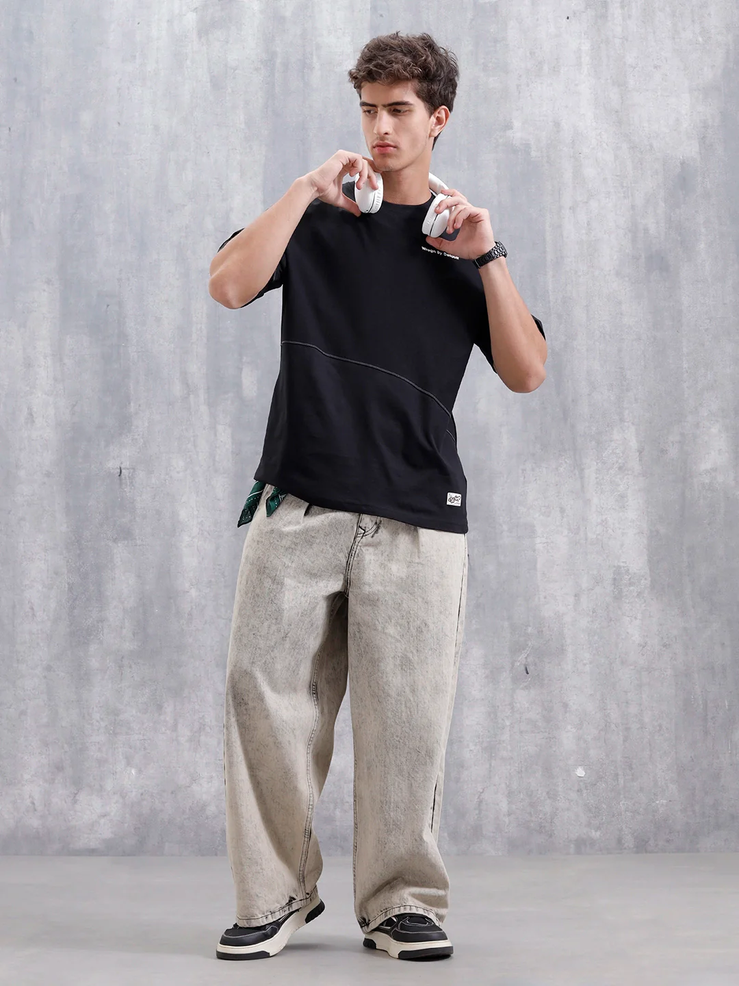 Casual Men Oversized Fit Tee With Flat Lock Detail | Black - Image 2