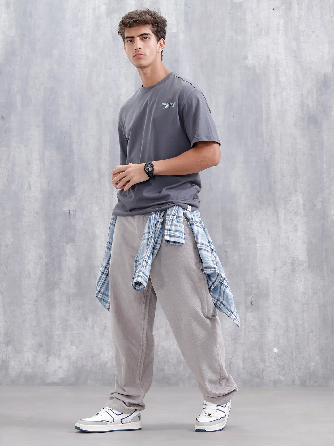 Casual Men Oversized Fit Tee With Graphic | Grey - Image 2