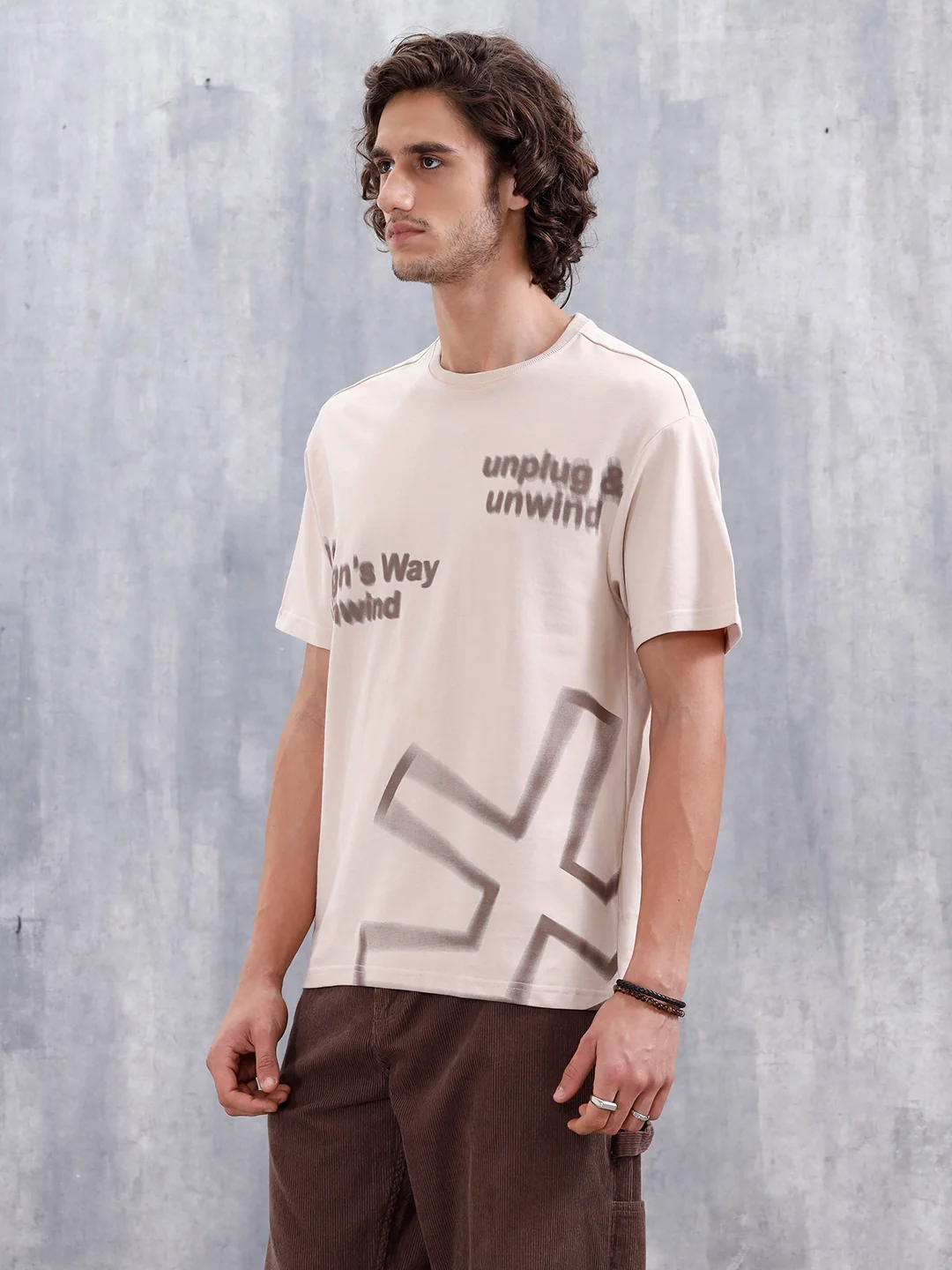 Casual Men Oversized Fit Tee With Placement Graphic | Beige - Image 4