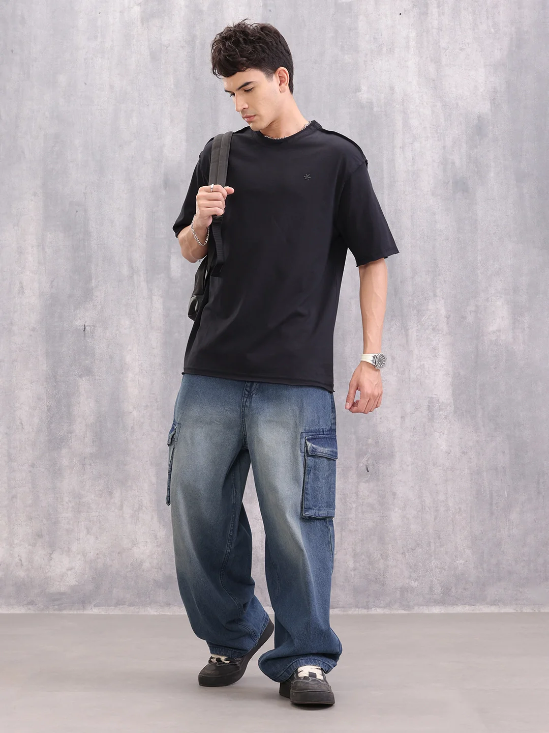 Casual Oversized Fit T-shirt With Raw Edge And Flatlock Detail | Black - Image 2