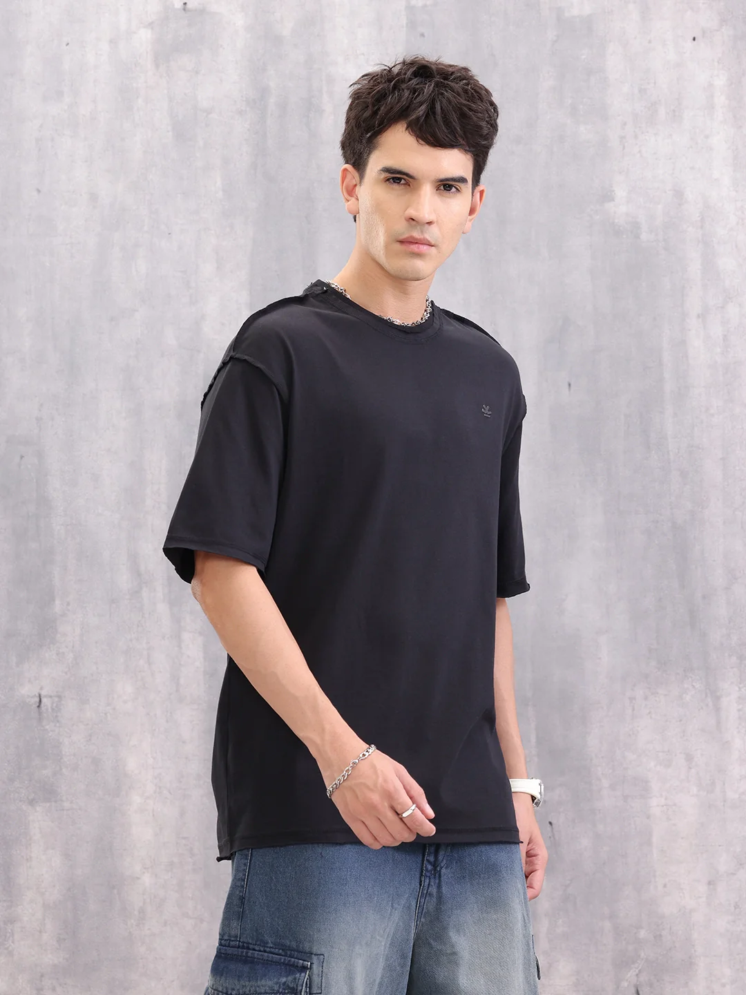 Casual Oversized Fit T-shirt With Raw Edge And Flatlock Detail | Black - Image 4