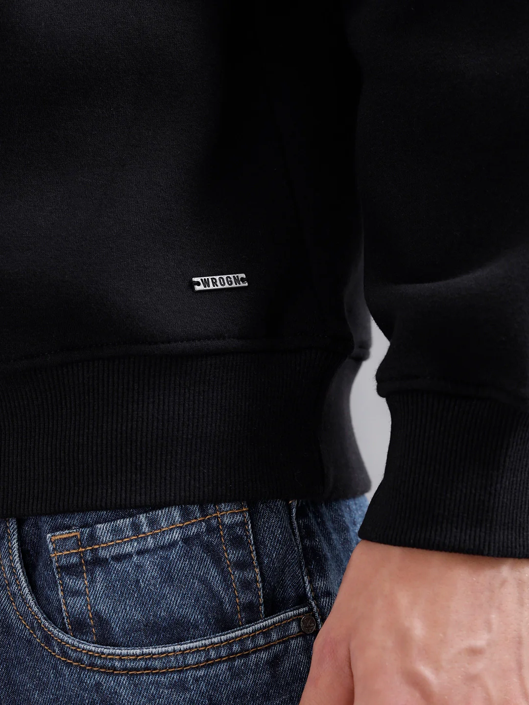 Casual Oversized Sweatshirt With Statement Graphic | Black - Image 8