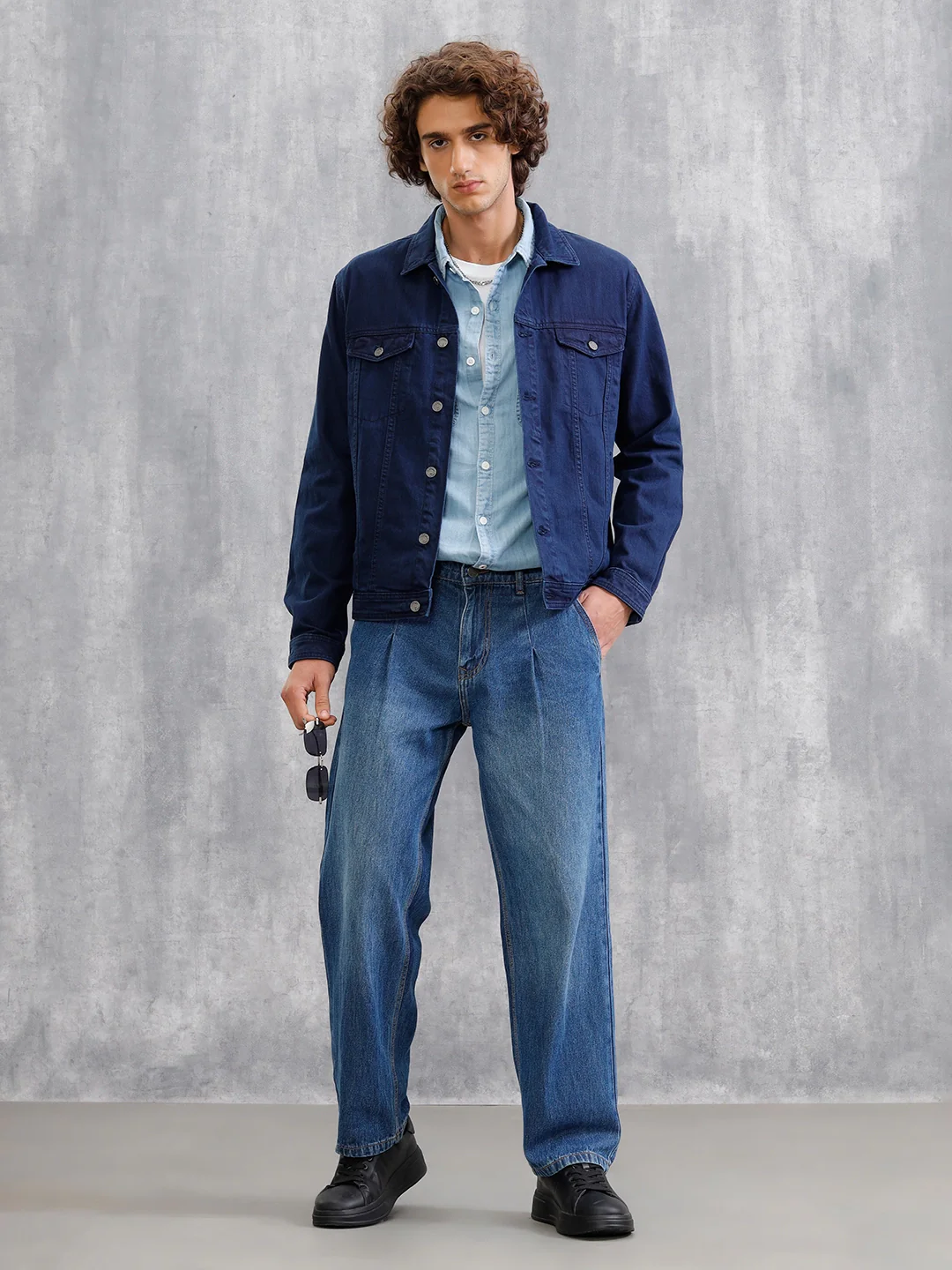 Classic Double Pocket Denim Jacket | Blue - Image 2