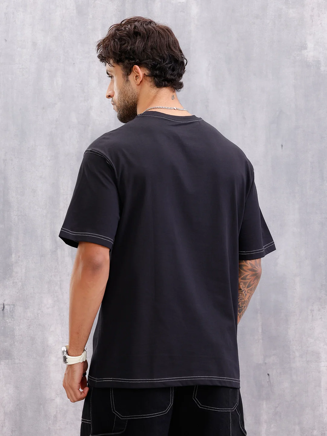 Contrast Stitch Detail Oversized Fit T-shirt With Logo Embroidery | Black - Image 3