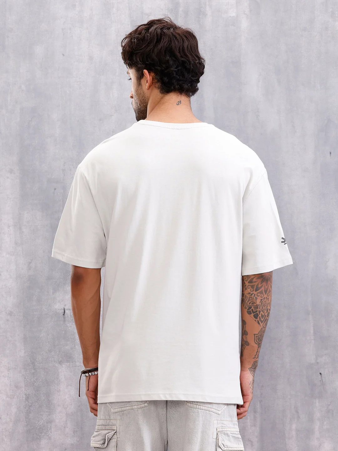 Contrast Stitch Detail Oversized Fit T-shirt With Patch Pocket | White - Image 3