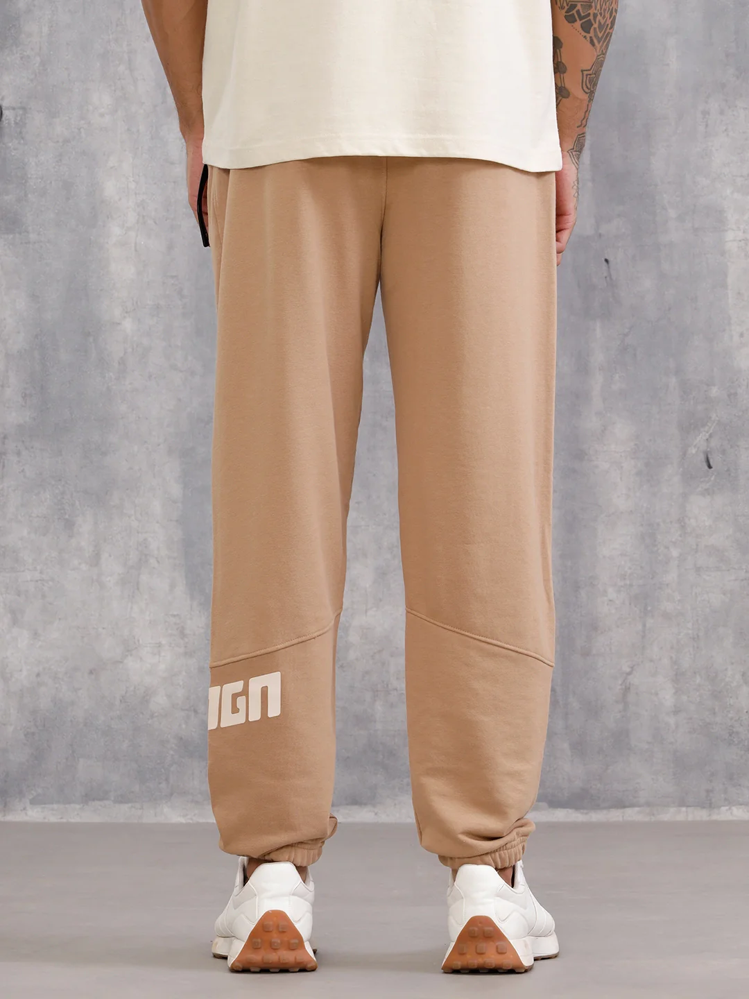 Cut&Sew Comfort Fit Jogger With Hd Print | Brown - Image 3