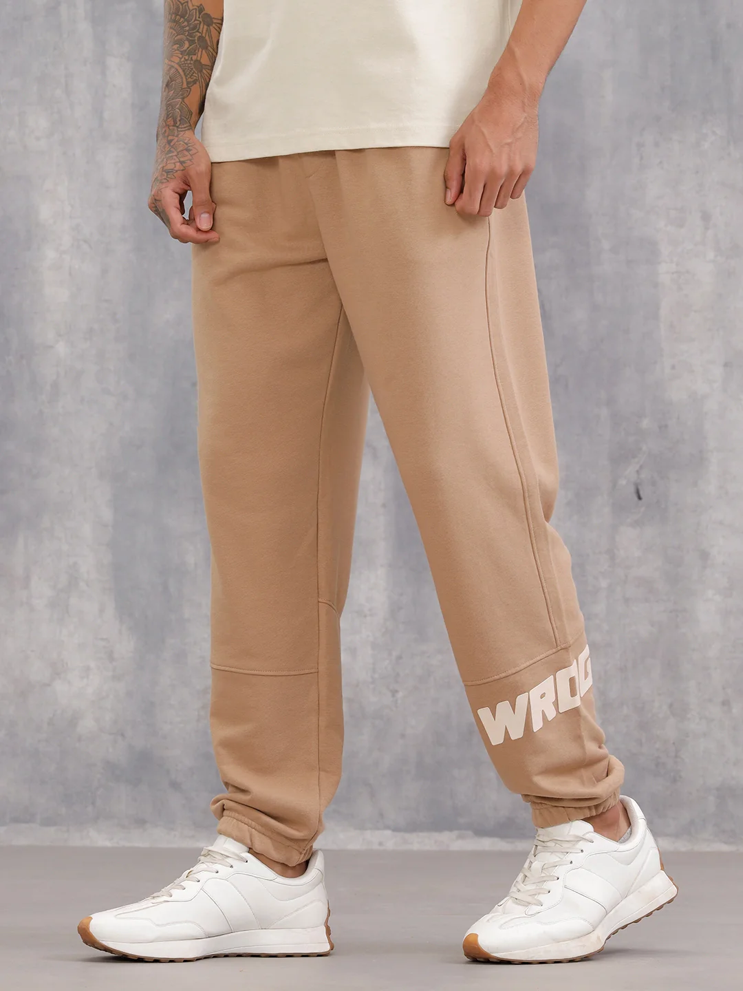 Cut&Sew Comfort Fit Jogger With Hd Print | Brown - Image 4