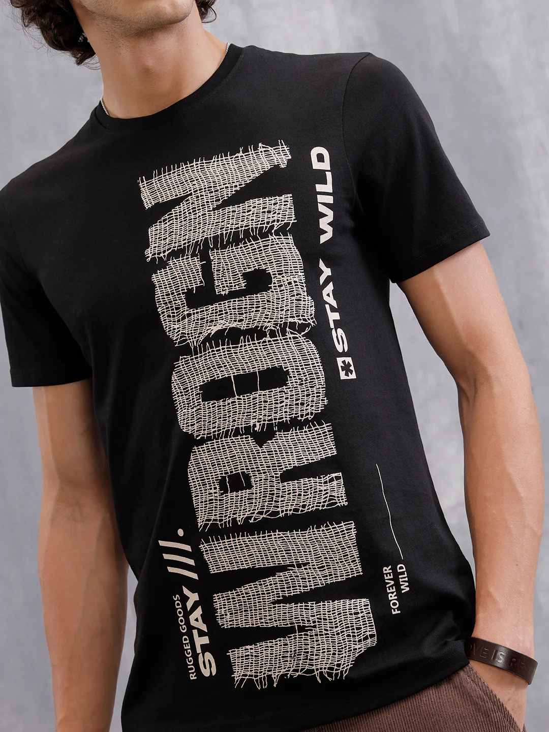 Distressed Yarn Look Brand Carrier Crew Neck In Slim Fit | Black - Image 4