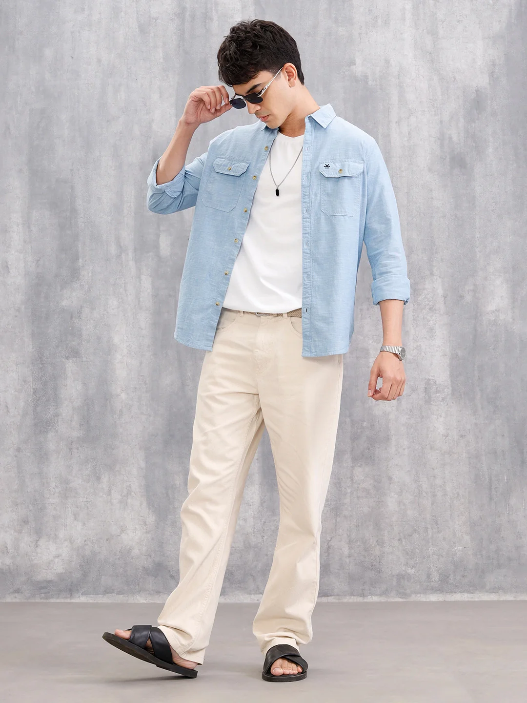 Double Pocket Chambray Shirt In Regular Fit  |  Blue - Image 2