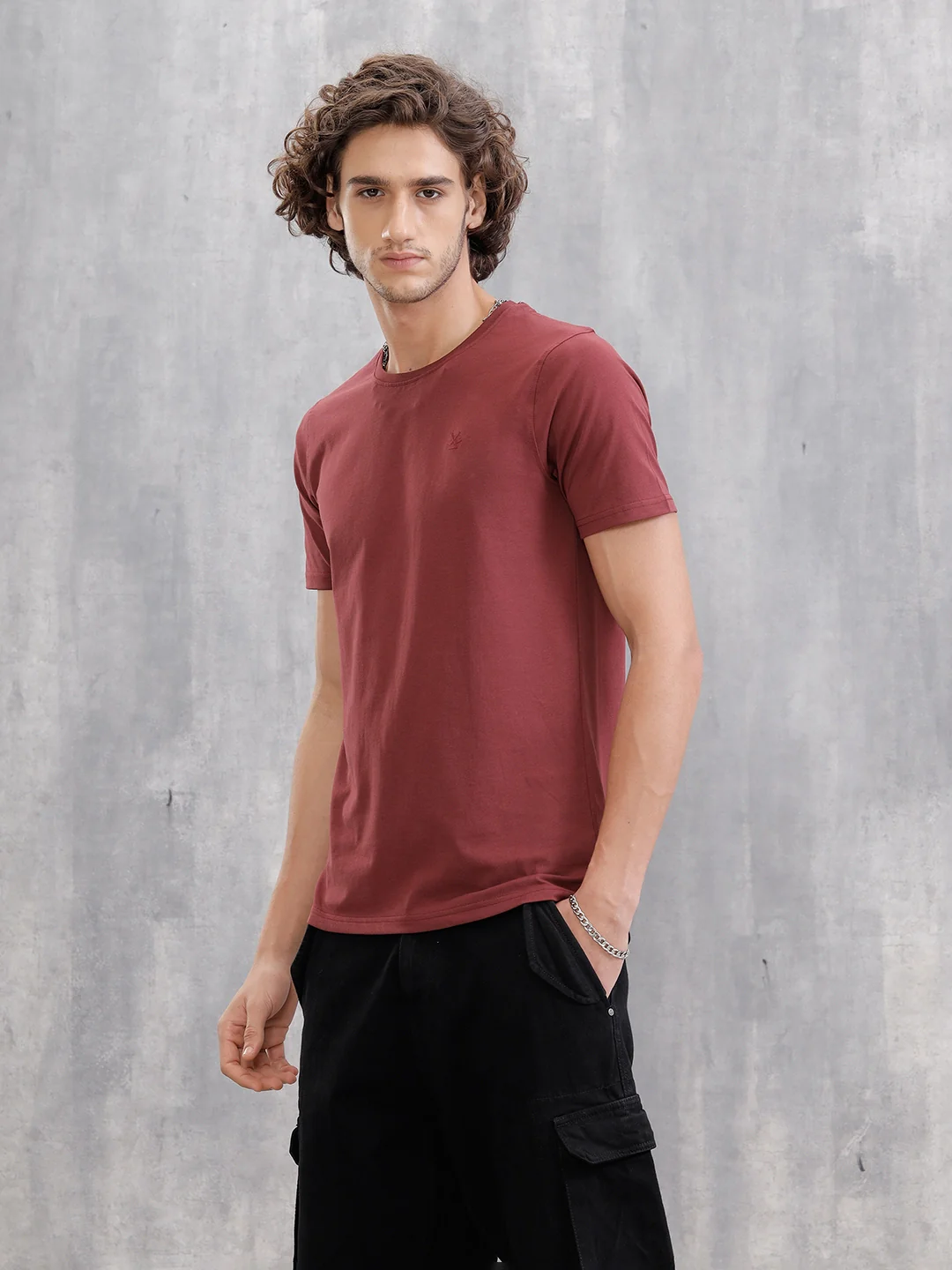 Dtm Embroidered Brand Logo Casual Crewneck T-shirt | Maroon - Image 5