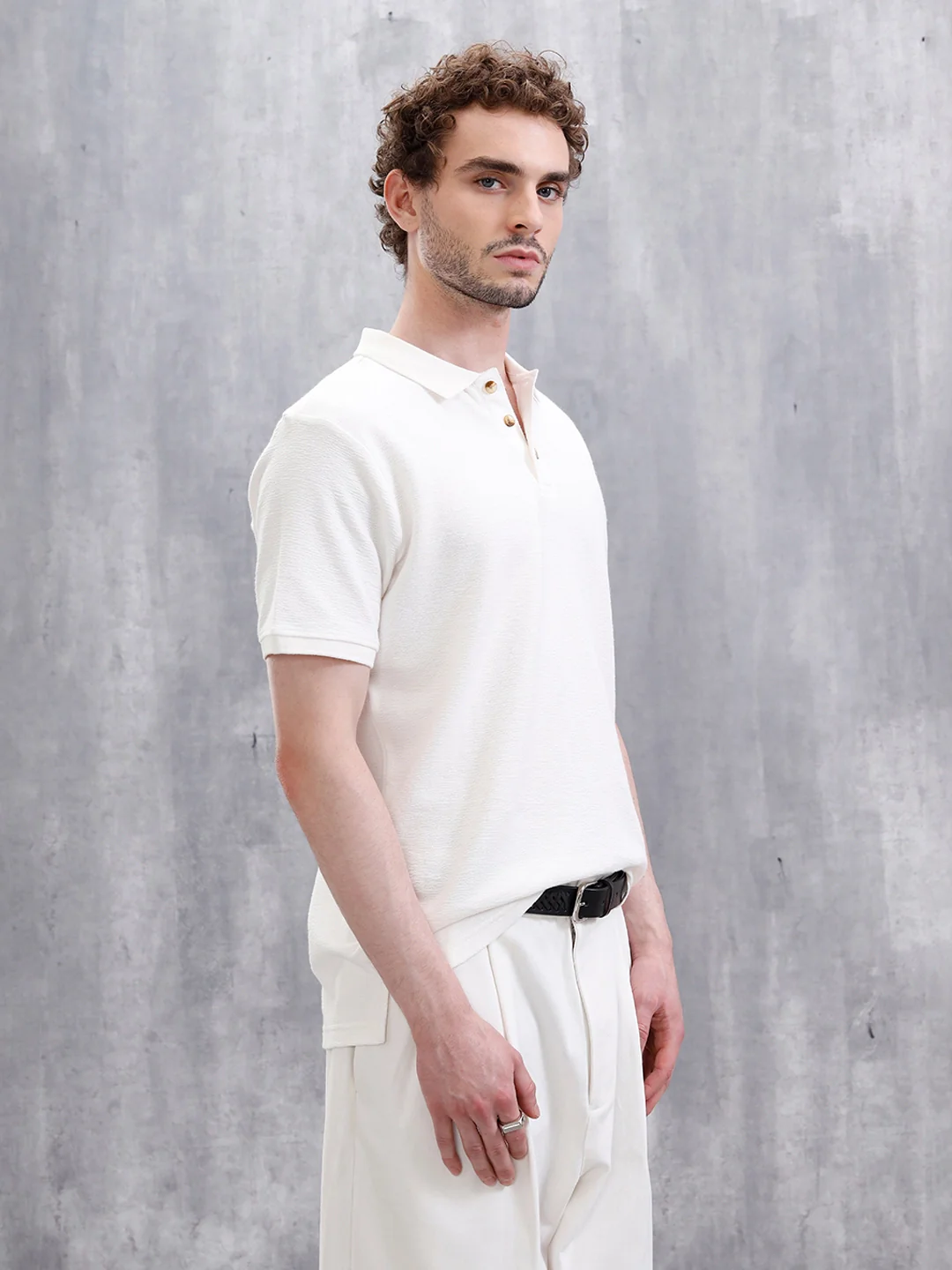 Crinkled Knit Polo T-Shirt | Off White - Image 4