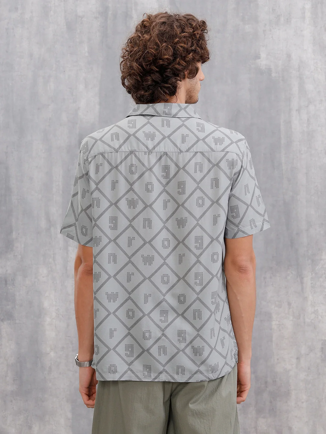 Fluid Placement Print Shirt In Resort Collar  |  Grey - Image 3