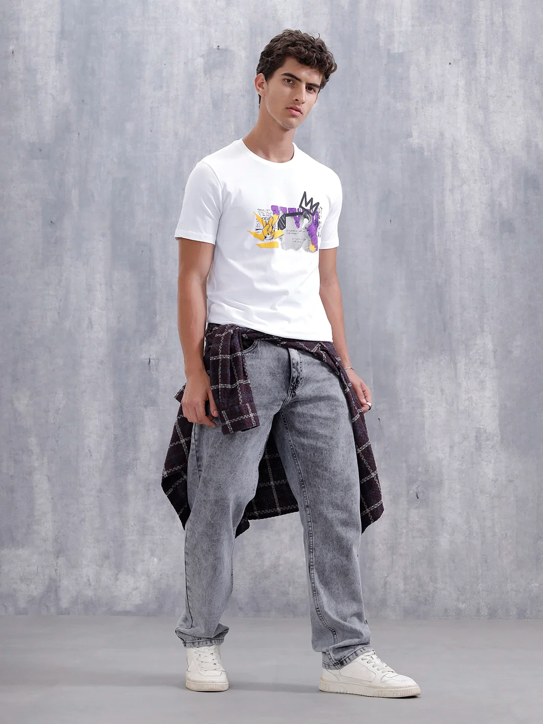 Graffiti Inspired Slim Fit Chest Graphic T-Shirt | White - Image 4