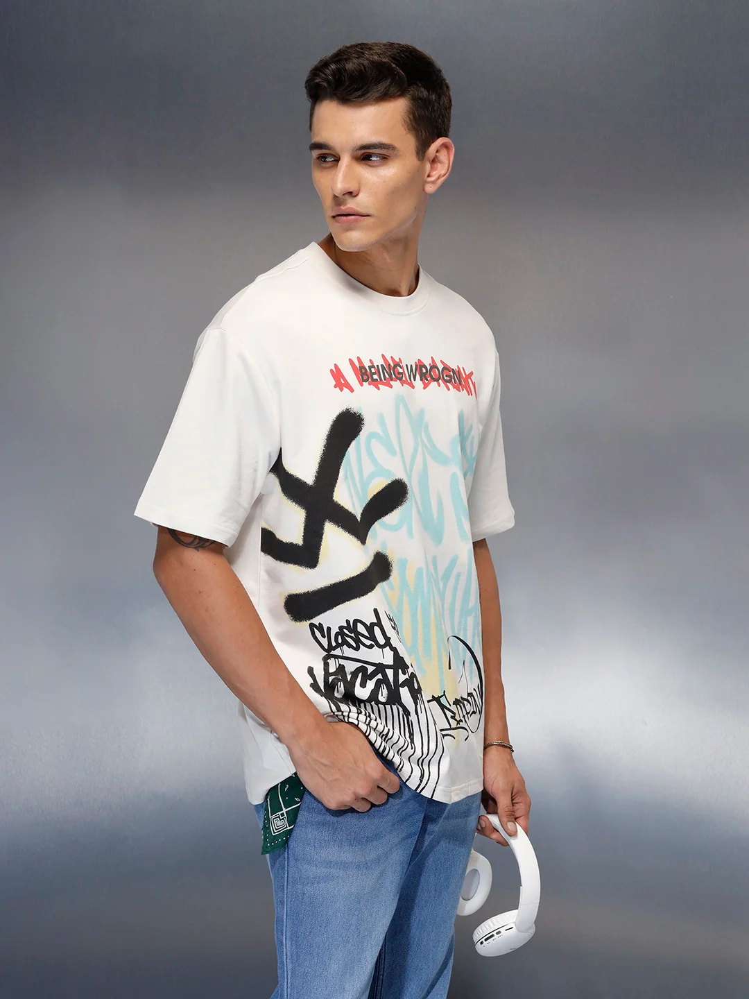 Grafitti inspired men's casual oversized fit t-shirt | White - Image 2