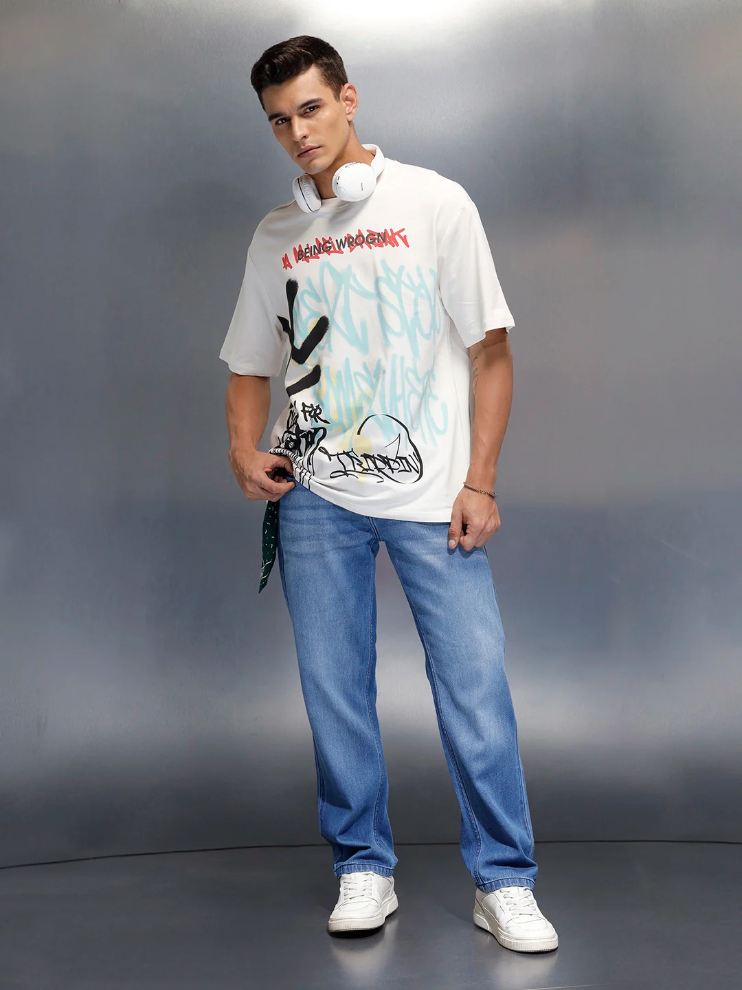 Grafitti inspired men's casual oversized fit t-shirt | White - Image 3