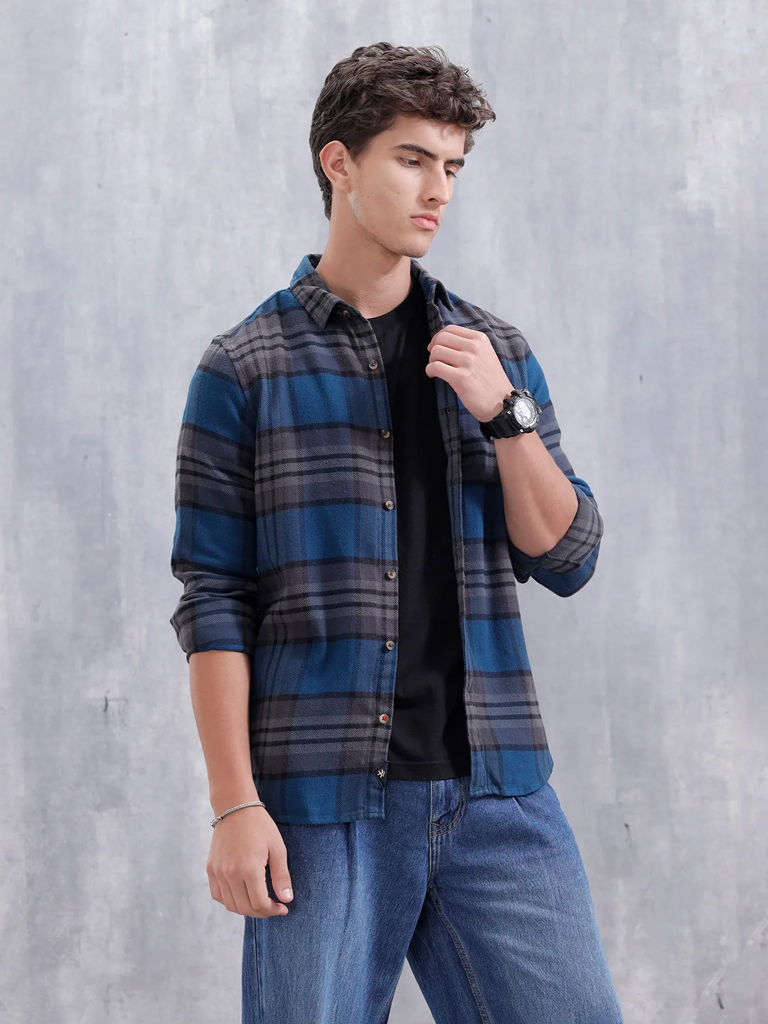 Heavy Herringbone Slim Fit Shirt | Blue - Image 5