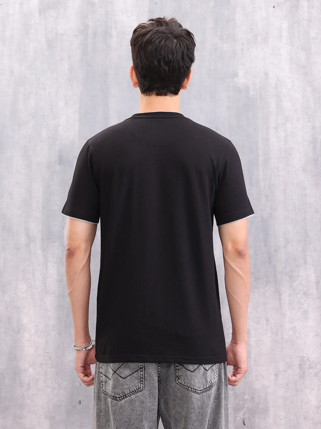 Knitted Structured Men Casual Slim Fit T-shirt | Black - Image 3