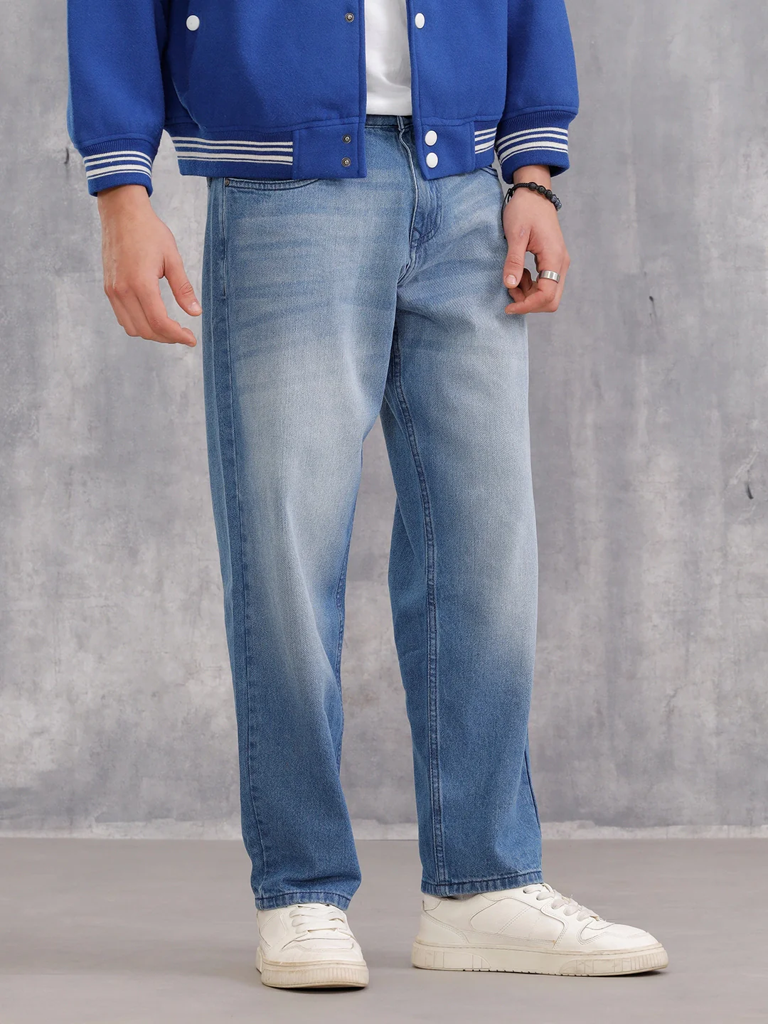 Loose Fit Cotton Stretch Mid Wash Jeans | Midstone - Image 4