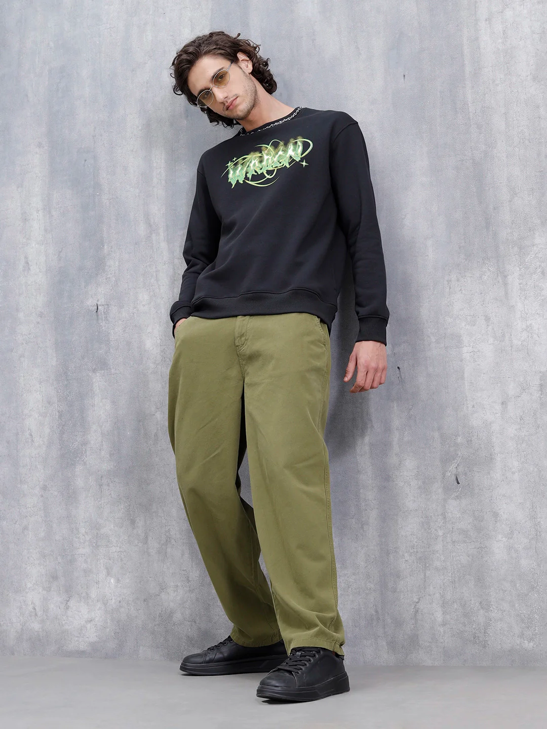 Men Loose Fit Clean Look Trouser | Olive - Image 2