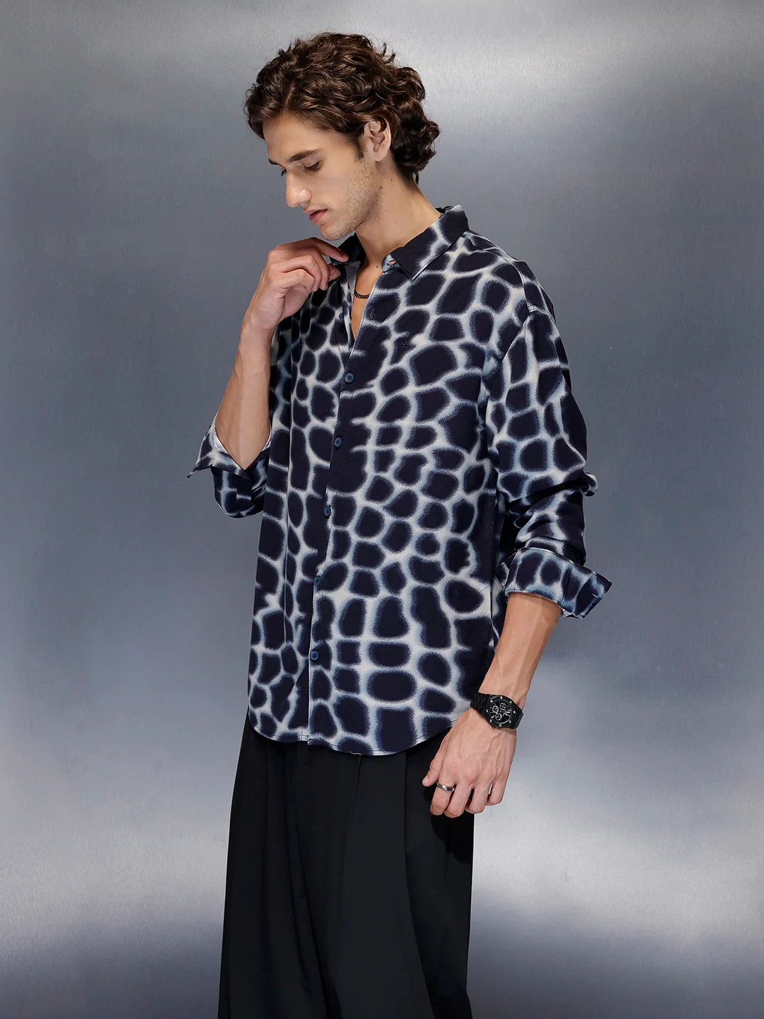 Men’s abstract pattern oversize shirt | Navy - Image 4