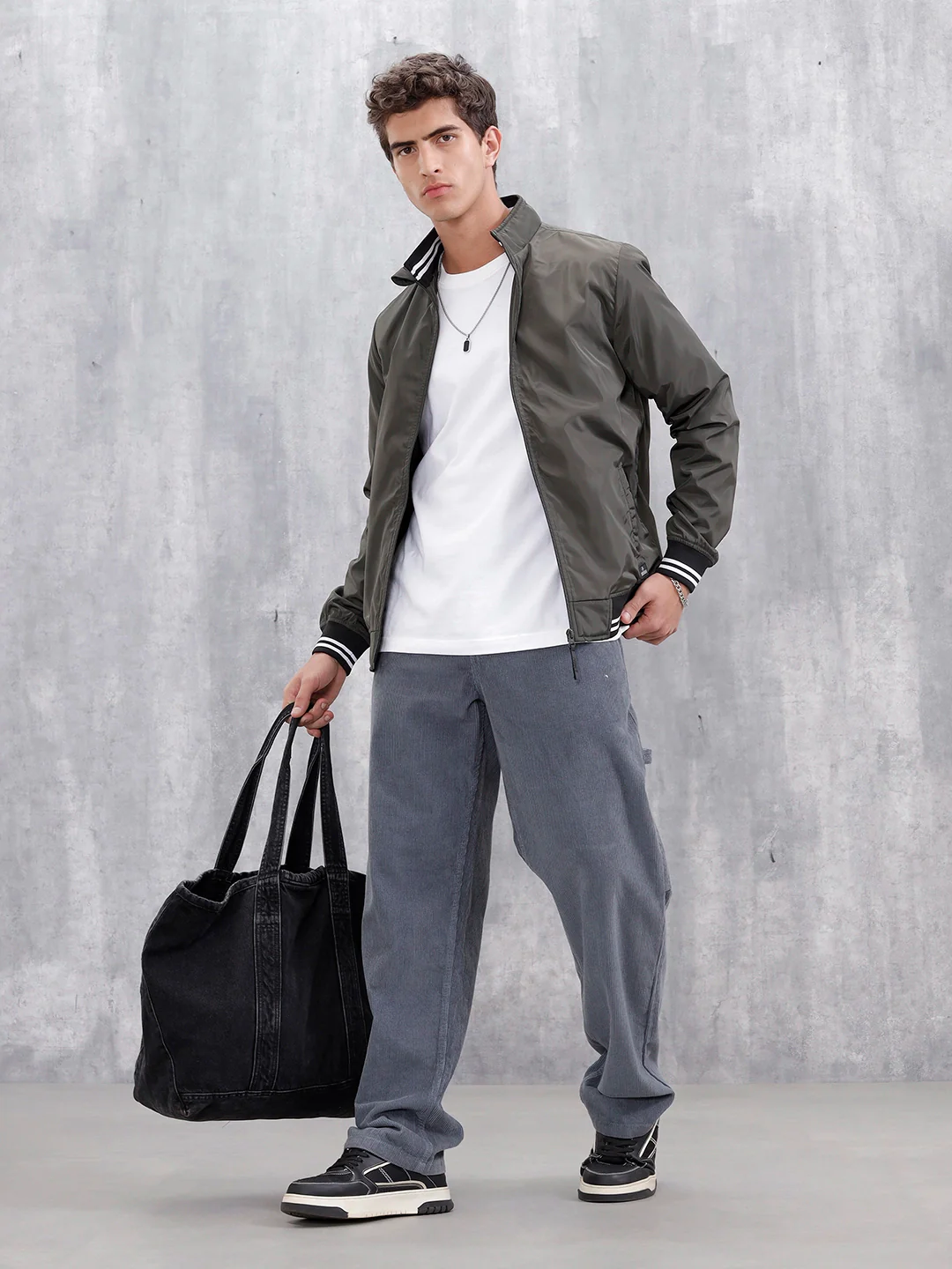 Men's Casual Zip-Up Jacket With Contrast Trim | Green - Image 2