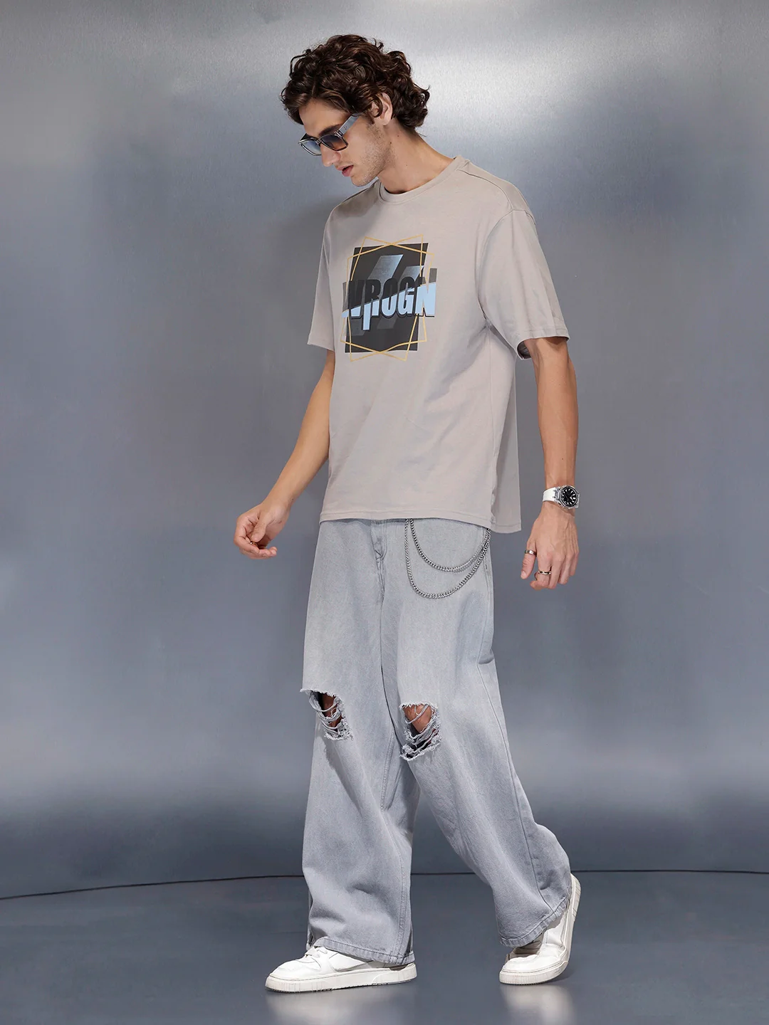Men’s Grey oversized graphic T-shirt | Grey - Image 2