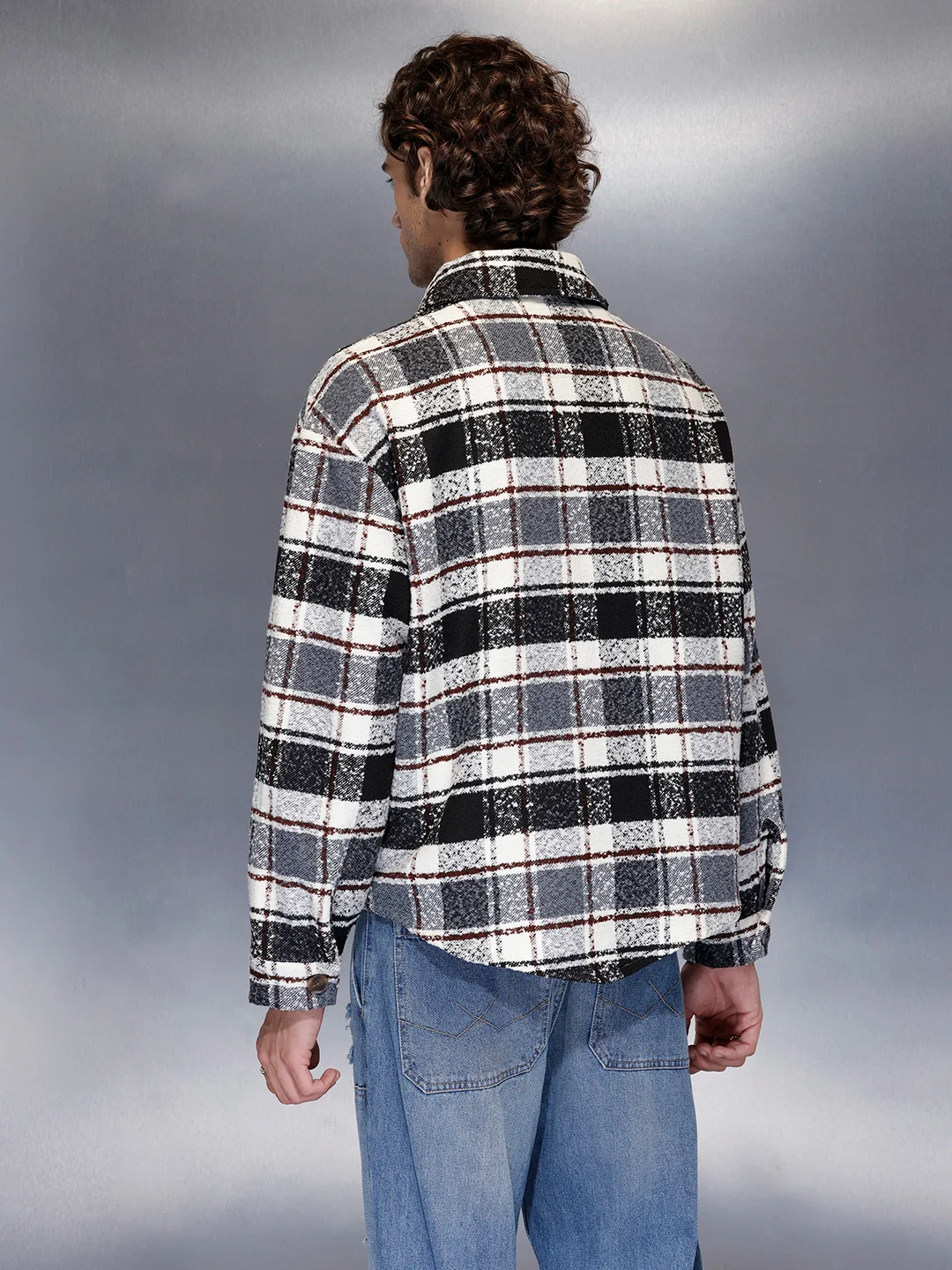 Men’s monochrome Oversize bold check shacket | Grey - Image 2