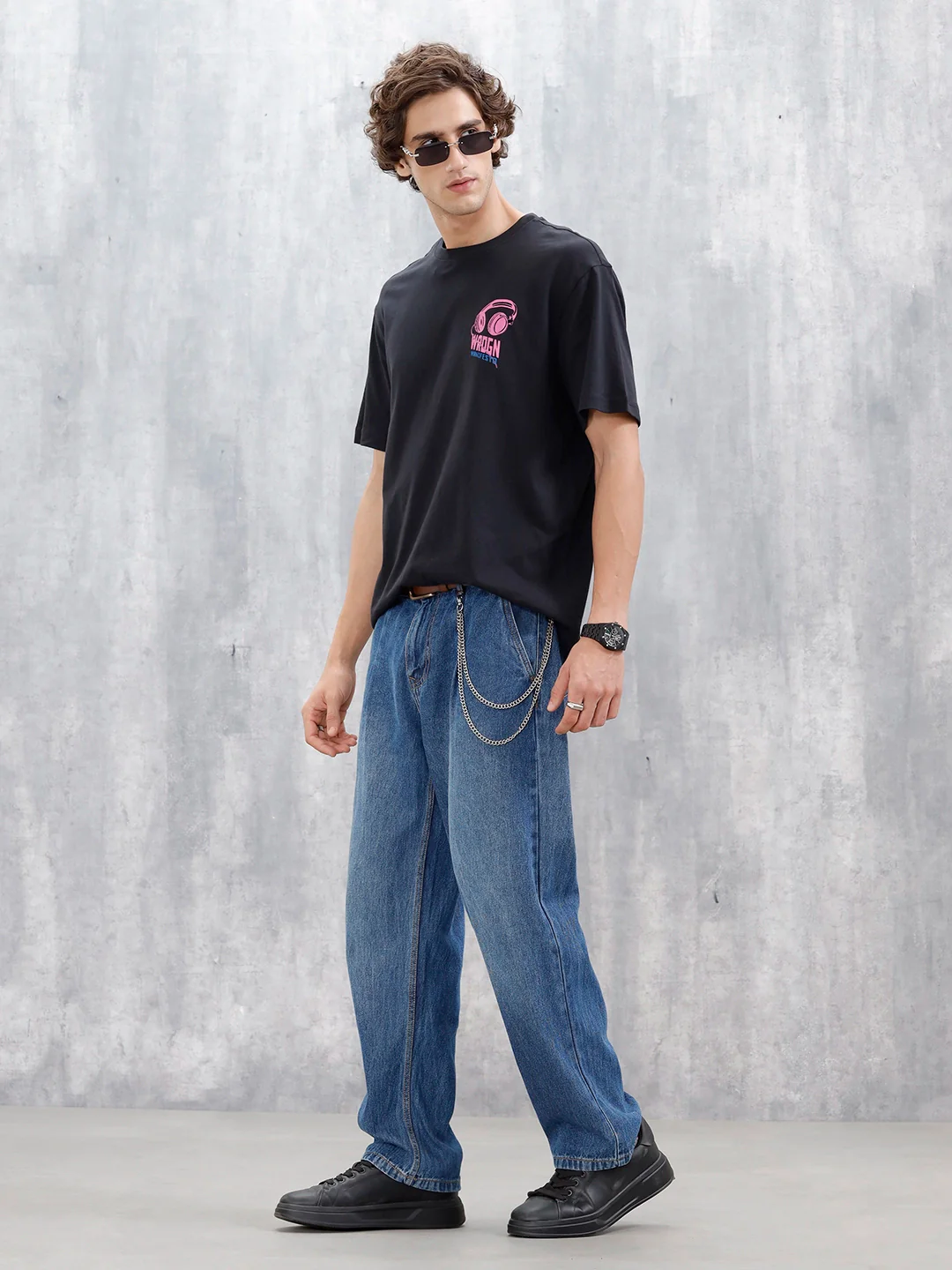 Men’s Oversized Bold Graphic Tee | Black - Image 3