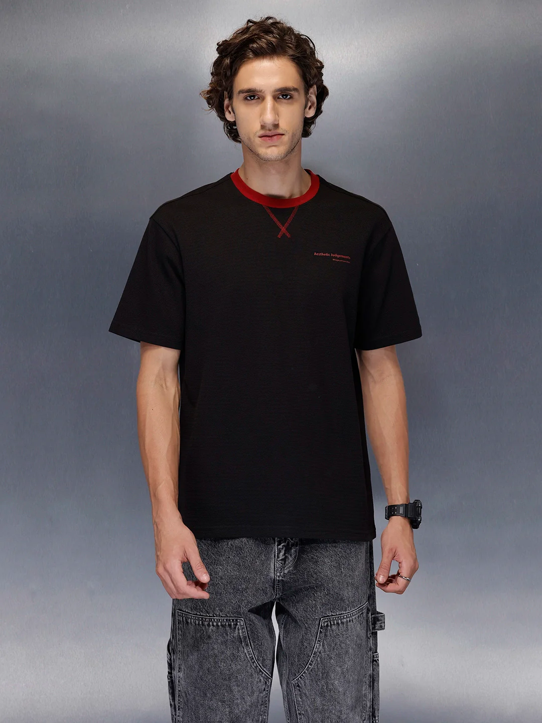 Men’s red trimmed black oversize T-shirt | Black - Image 5