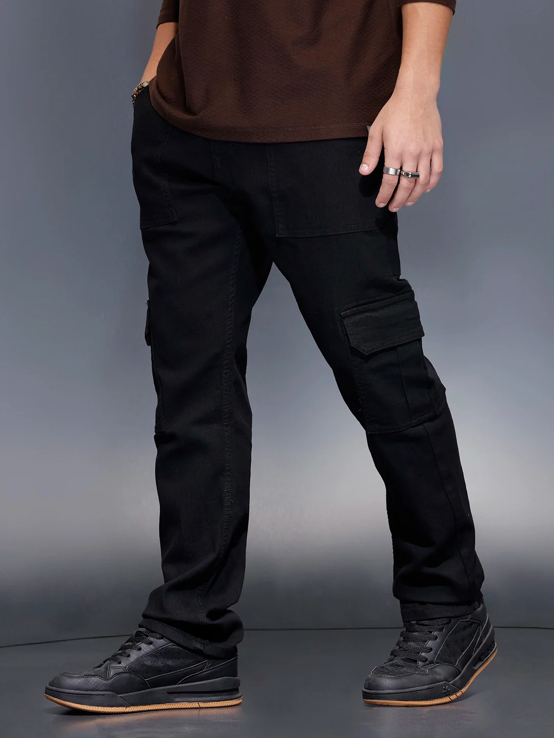 Men’s solid black cargo trouser | Black - Image 4