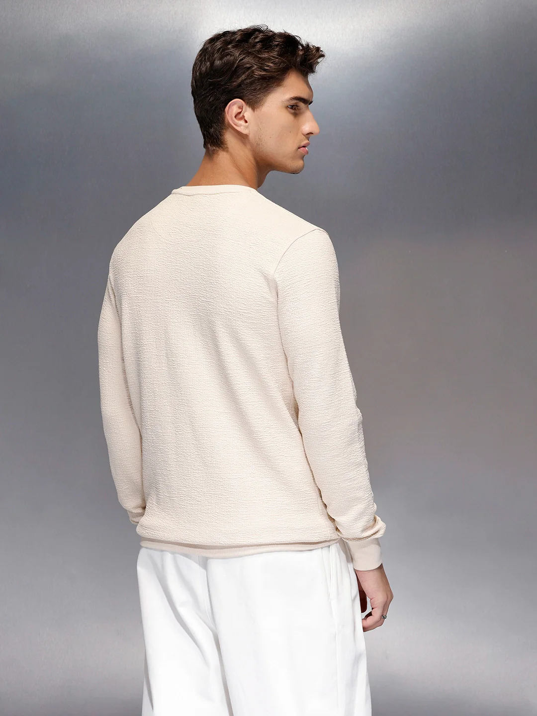 Men’s textured crew neck tshirt | Beige - Image 3