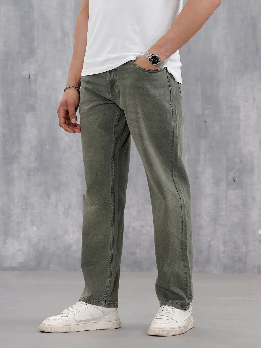 Men's Casual Anti Fit Washed Jeans | Olive - Image 4