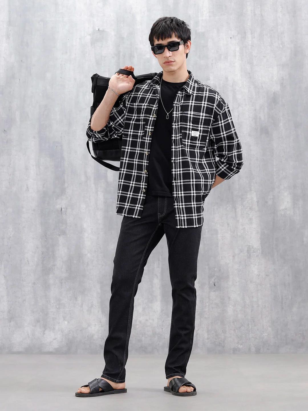 Men's Casual Jeans With Contrast Thread Detail | Black - Image 2