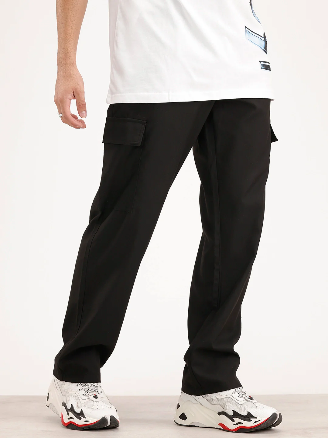 Men's Casual Loose Fit Cargo Trousers | Black - Image 4