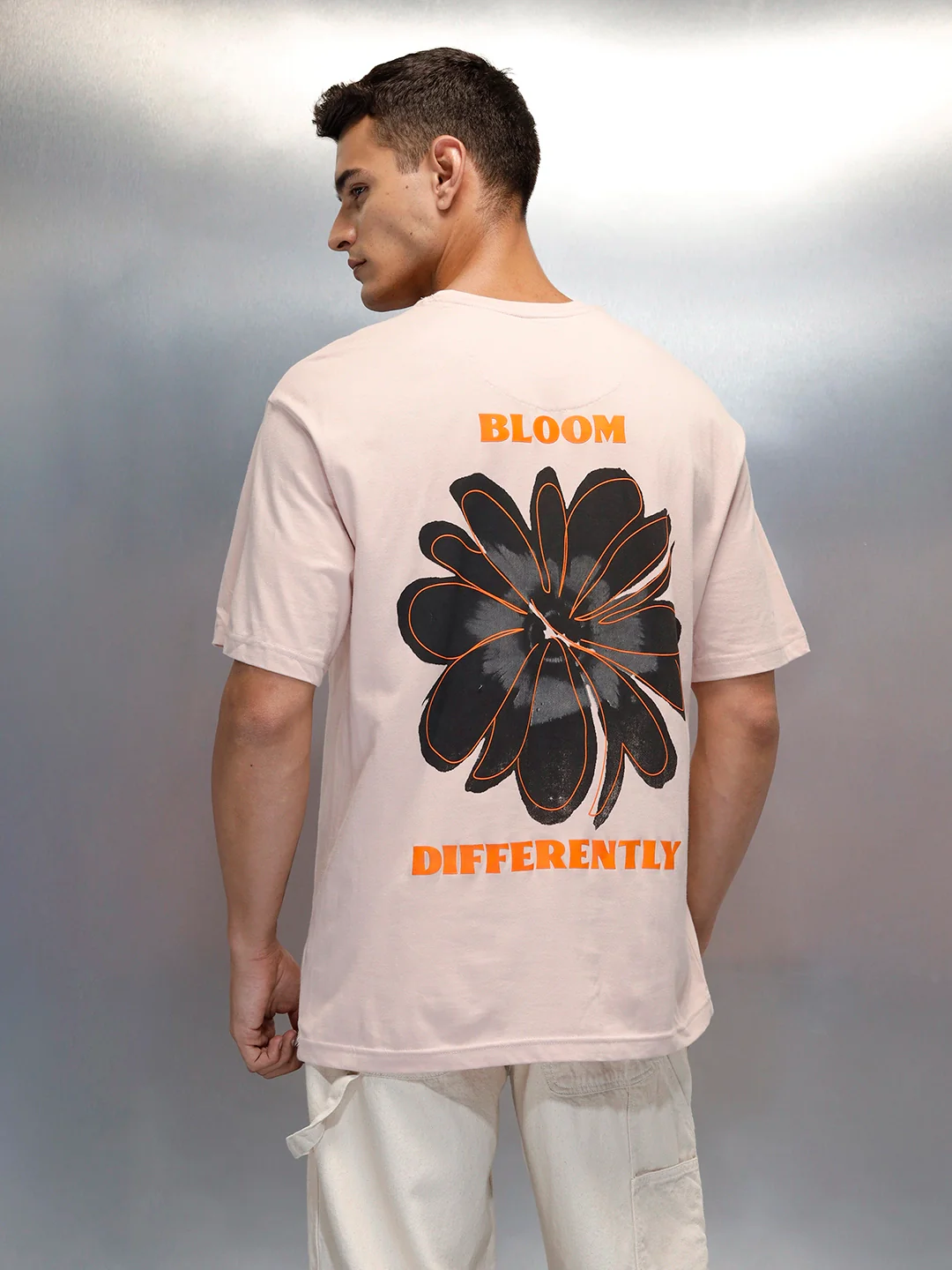 Men's Casual Oversized Fit T-Shrit With Back Graphics | Beige - Image 3