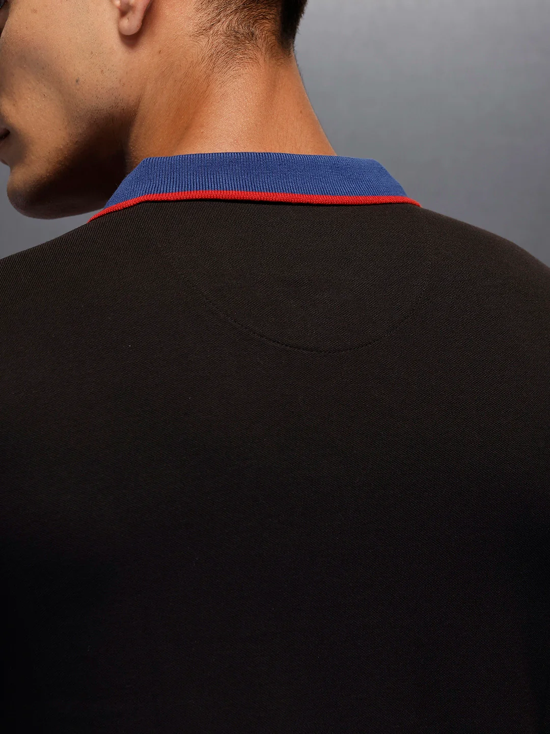 Men's casual polo t-shirt with contrast collar detail | Black - Image 5