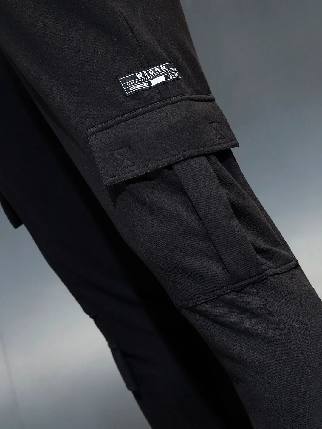 Men's casual straight fit knitted jogger | Black - Image 4