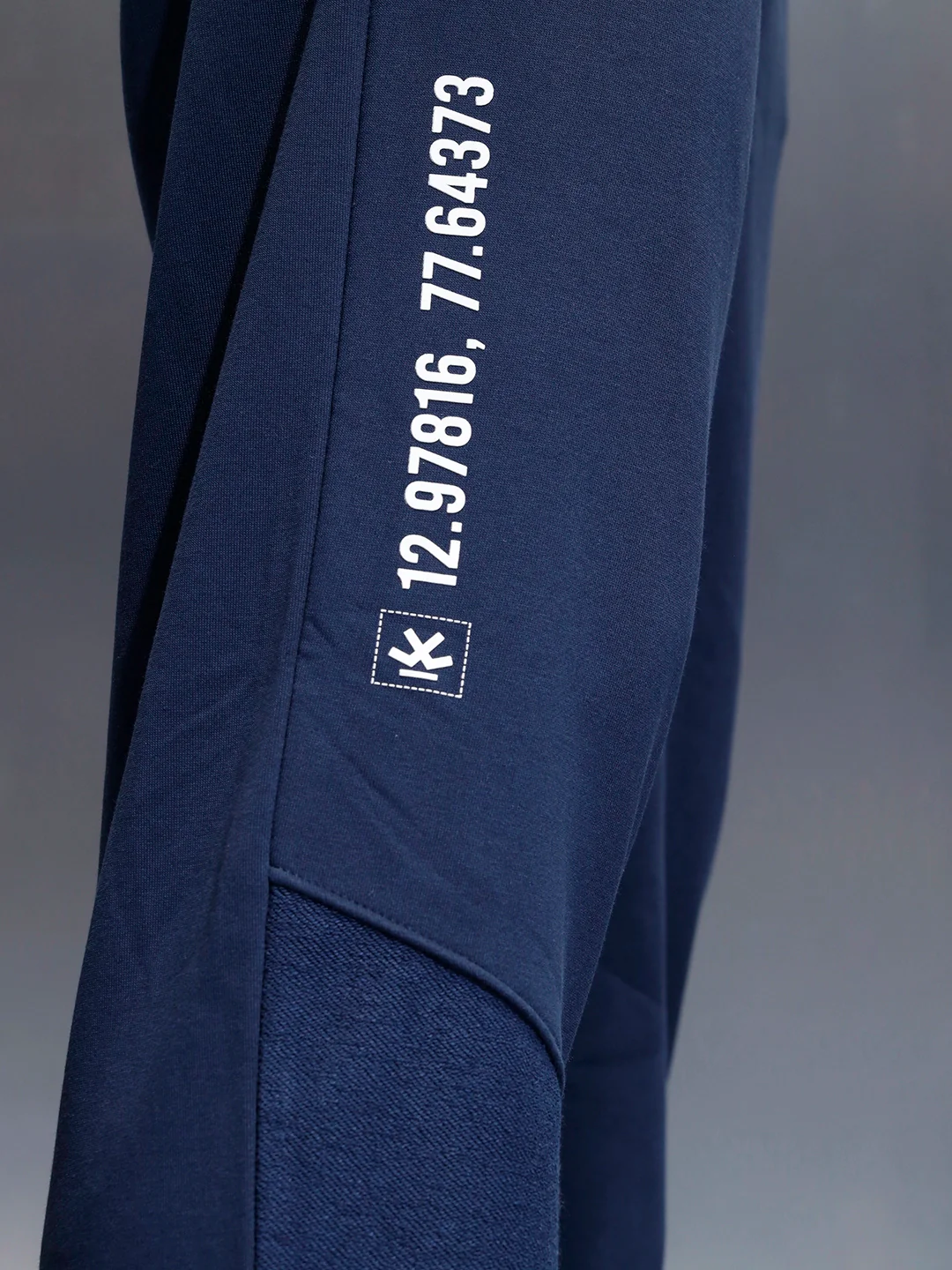Men's casual straight fit printed knitted jogger | Navy Blue - Image 5