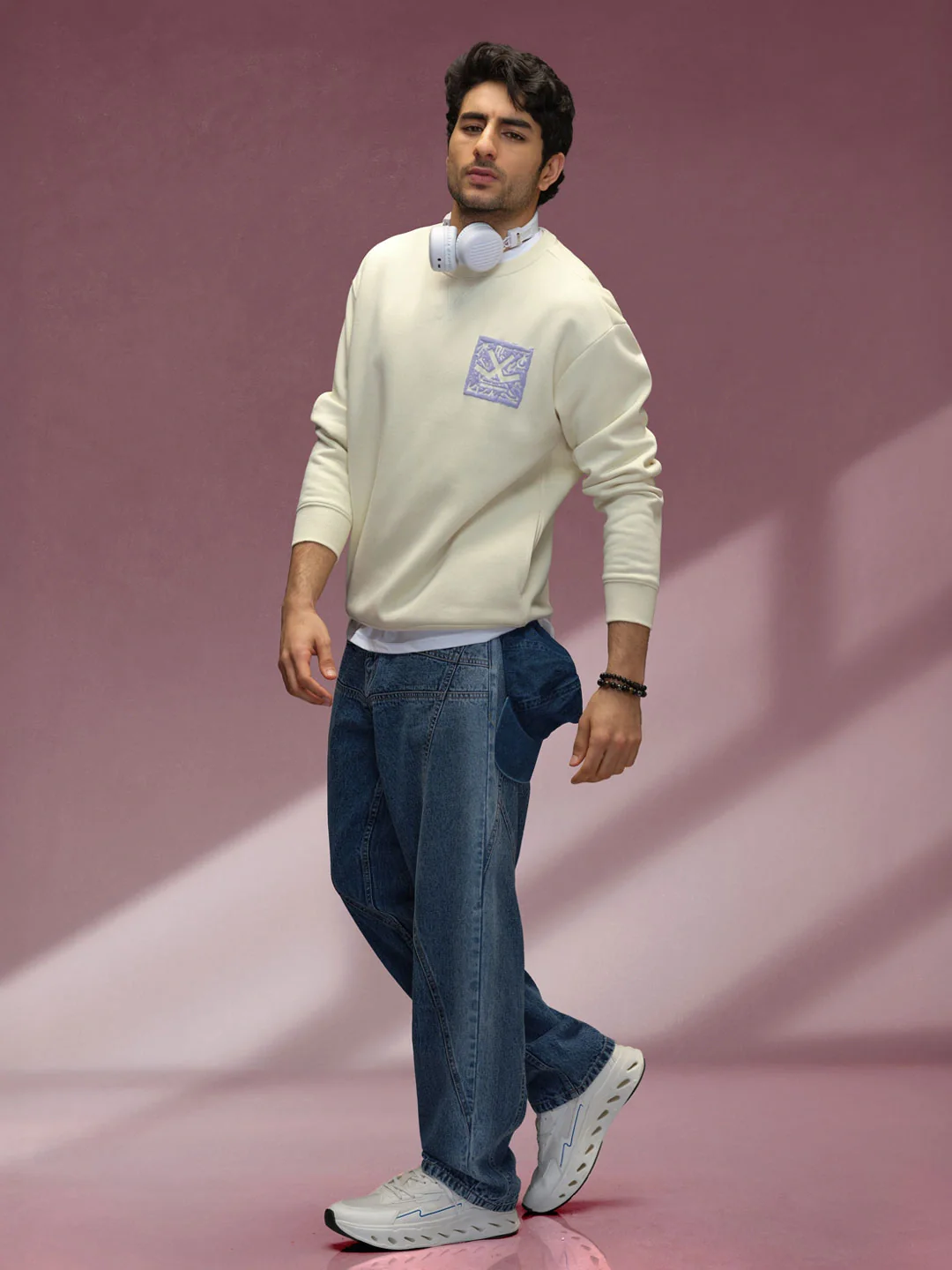 Men's loose fit jeans with cut & sew detail  | Blue - Image 2